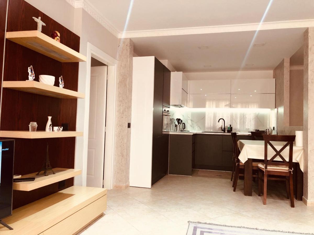 Laureta Central Apartment Τίρανα Εξωτερικό φωτογραφία