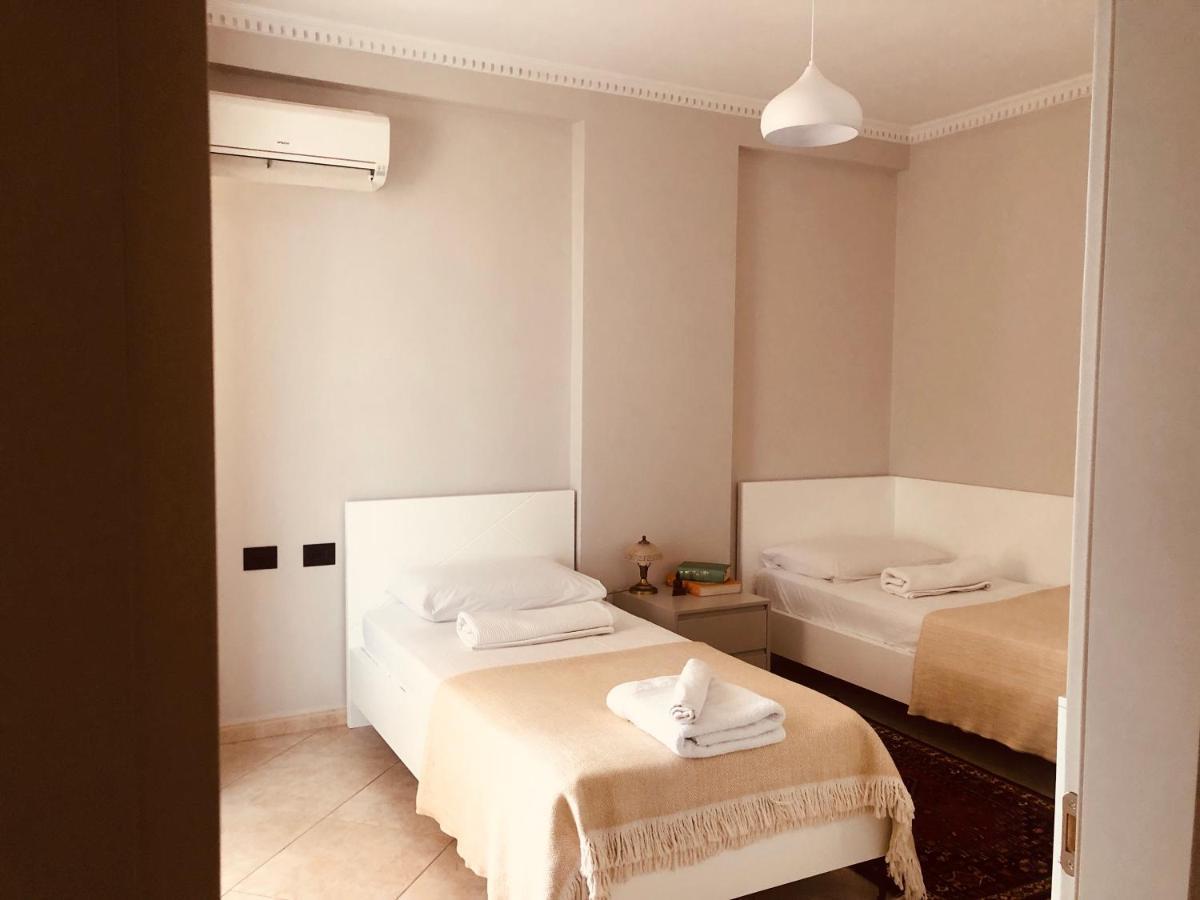 Laureta Central Apartment Τίρανα Εξωτερικό φωτογραφία